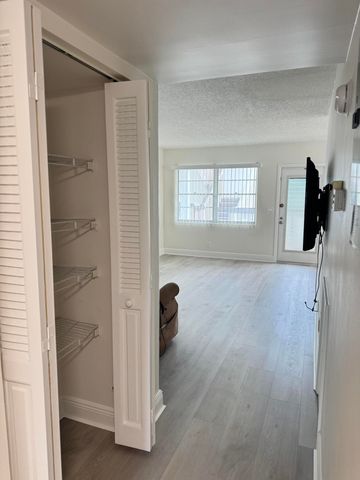 2039 Rexford C, Boca Raton, FL 33434