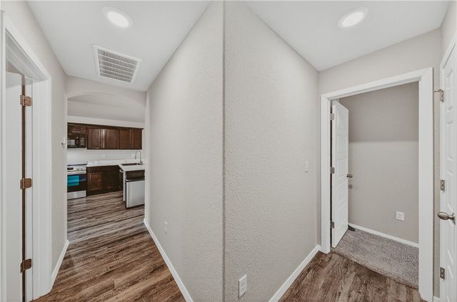 4714 W Hoover Loop, Fayetteville, AR 72704
