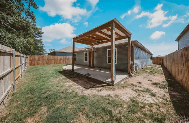 4714 W Hoover Loop, Fayetteville, AR 72704