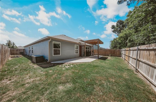 4714 W Hoover Loop, Fayetteville, AR 72704