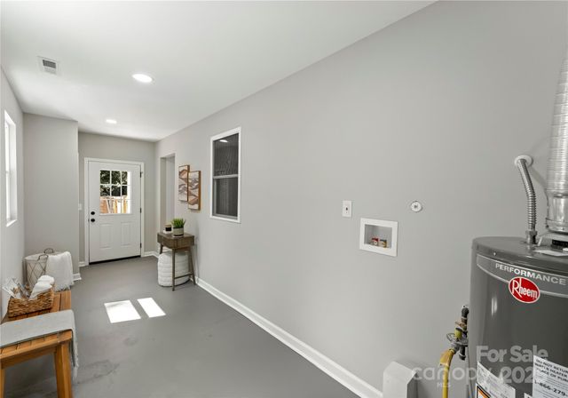2900 Enfield Road, Charlotte, NC 28205
