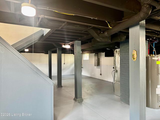 133 S 42nd St, Louisville, KY 40212