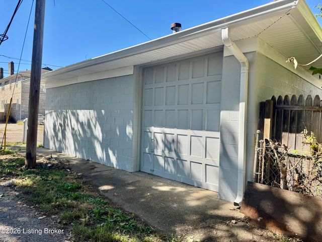 133 S 42nd St, Louisville, KY 40212