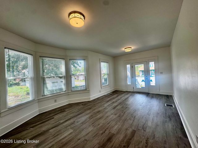 133 S 42nd St, Louisville, KY 40212