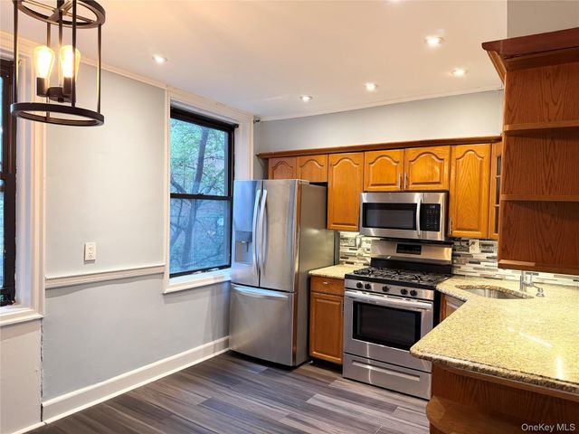 412C Larchmont Acres West 2C, Larchmont, NY 10538