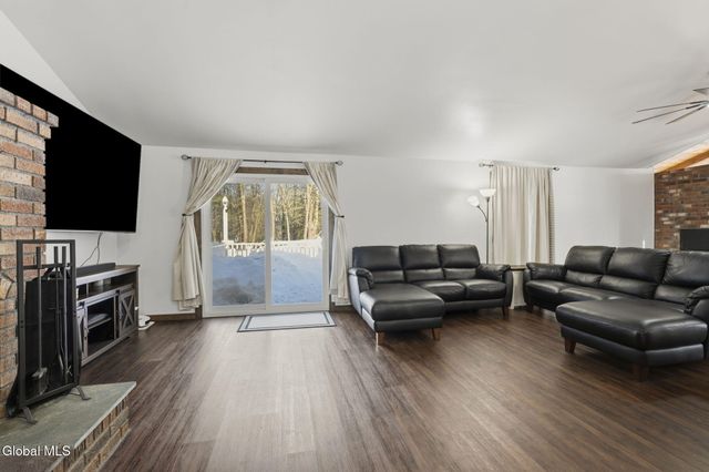 241 Lape Road, Schodack, NY 12123