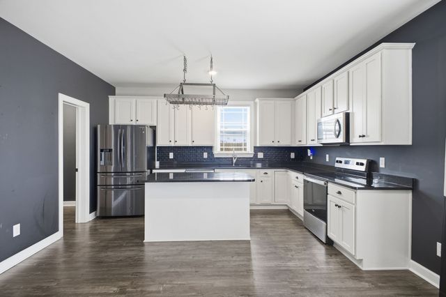 1075 Vanguard Dr, Spring Hill, TN 37174