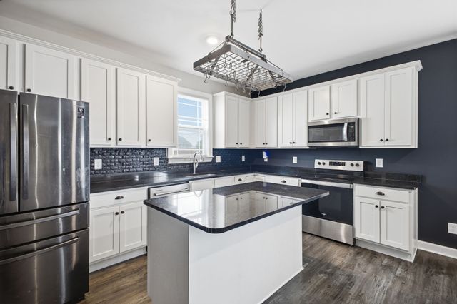 1075 Vanguard Dr, Spring Hill, TN 37174