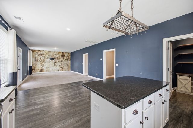 1075 Vanguard Dr, Spring Hill, TN 37174