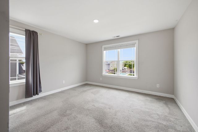 1075 Vanguard Dr, Spring Hill, TN 37174