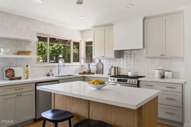 2219 Goldsmith Avenue, Thousand Oaks, CA 91360