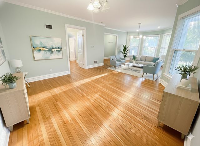 2022 COLFAX Street 1, Evanston, IL 60201