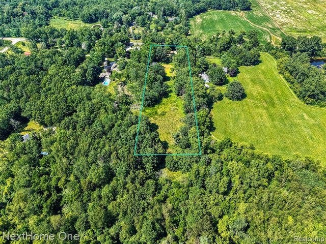 4423 Mason Road, Howell, MI 48843