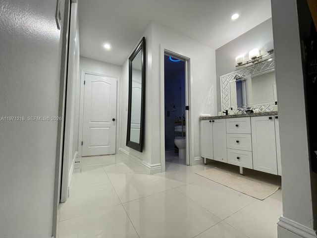 13123 SW 26th Ter, Miami, FL 33175