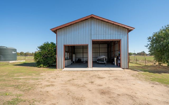 16861 Paula Road, Madera, CA 93636