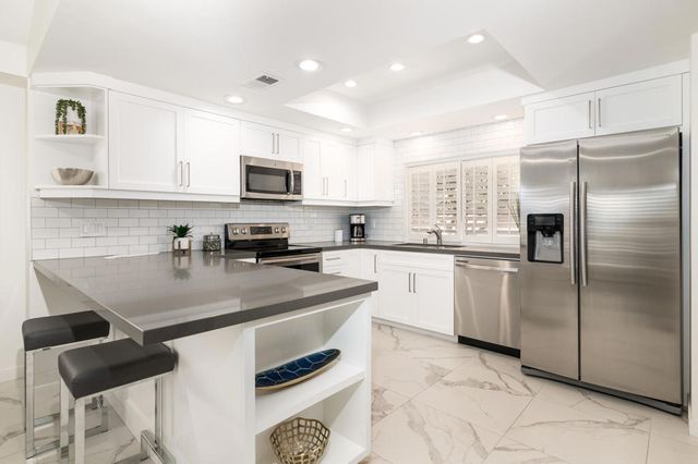 117 Trento Circle, Palm Desert, CA 92211