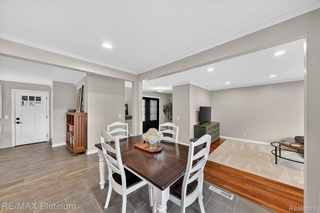 23935 Lynwood Drive, Novi, MI 48374