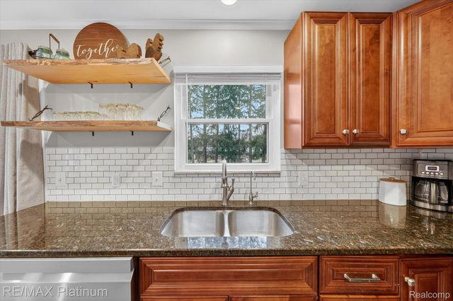 23935 Lynwood Drive, Novi, MI 48374