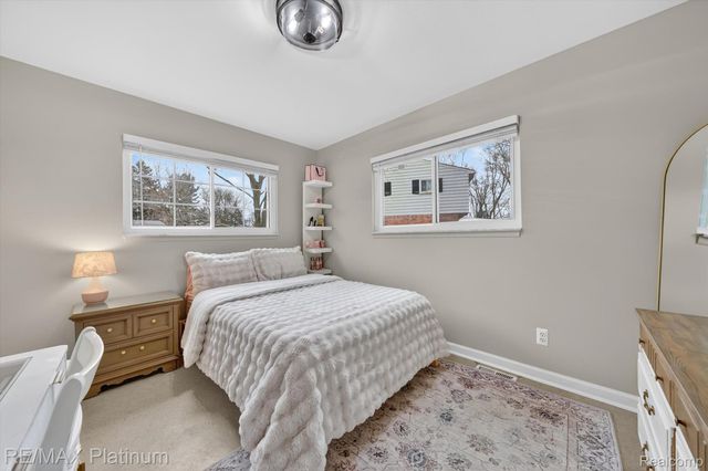 23935 Lynwood Drive, Novi, MI 48374