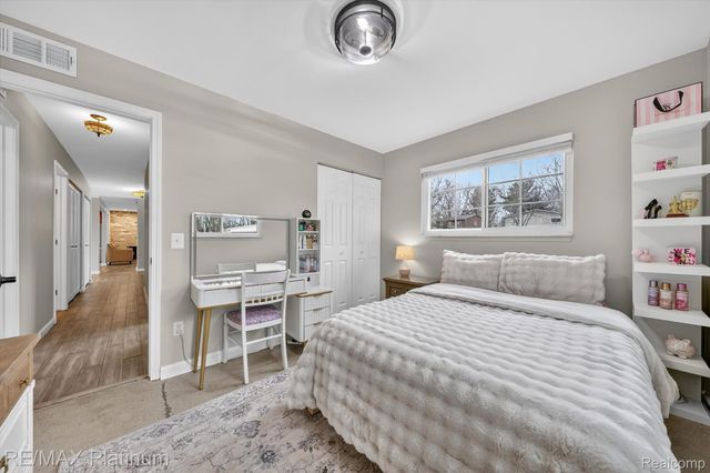 23935 Lynwood Drive, Novi, MI 48374