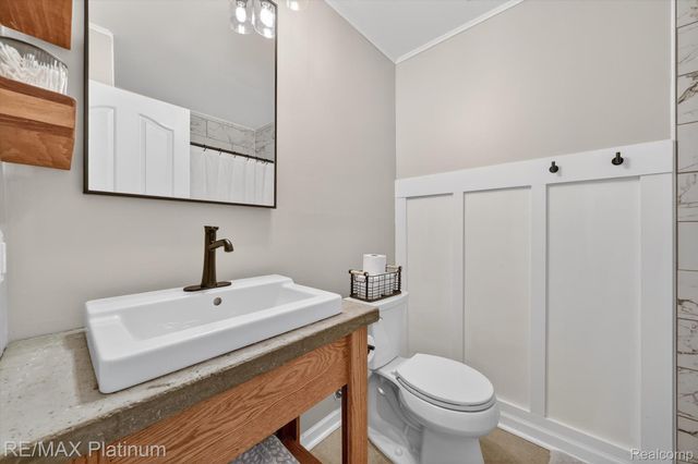 23935 Lynwood Drive, Novi, MI 48374