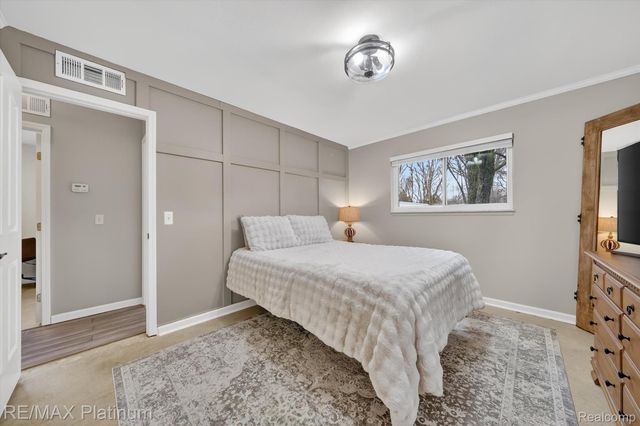 23935 Lynwood Drive, Novi, MI 48374