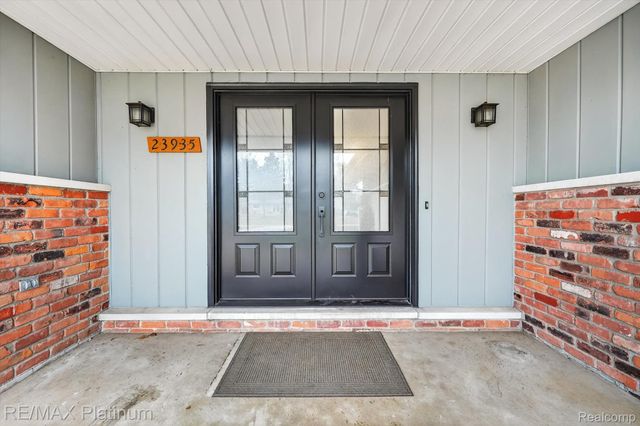 23935 Lynwood Drive, Novi, MI 48374