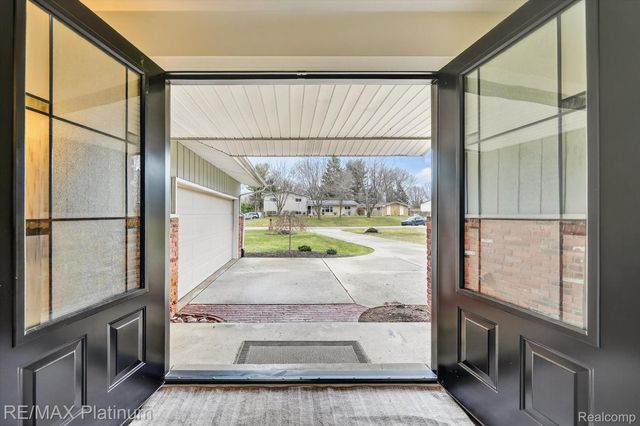 23935 Lynwood Drive, Novi, MI 48374