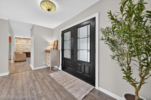 23935 Lynwood Drive, Novi, MI 48374