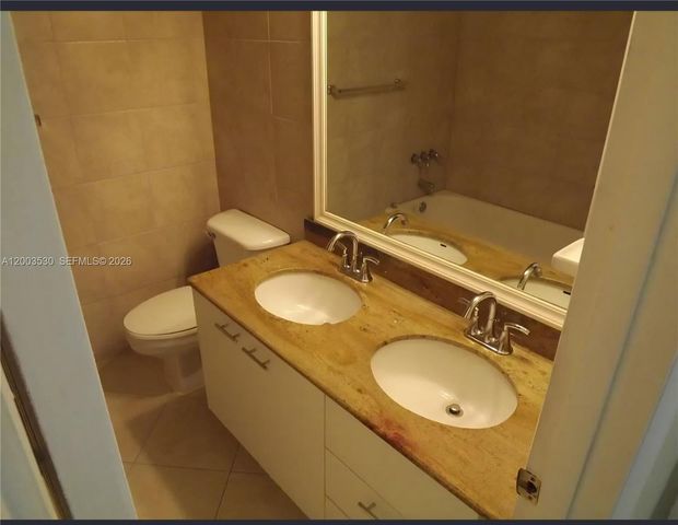 6709 N Kendall Dr 228, Pinecrest, FL 33156