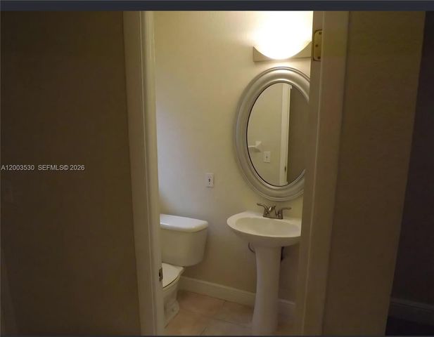 6709 N Kendall Dr 228, Pinecrest, FL 33156