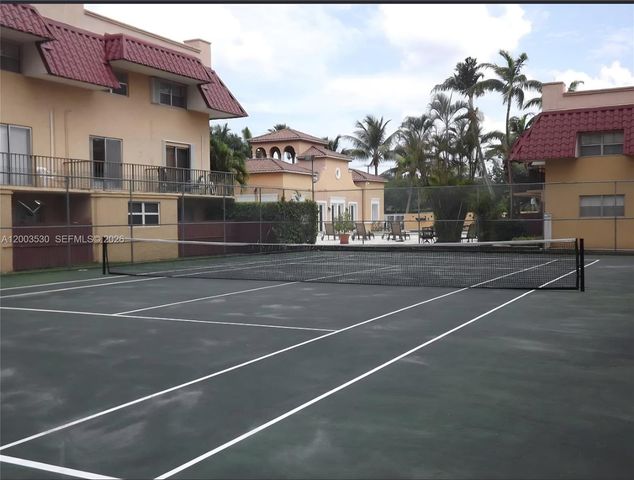 6709 N Kendall Dr 228, Pinecrest, FL 33156