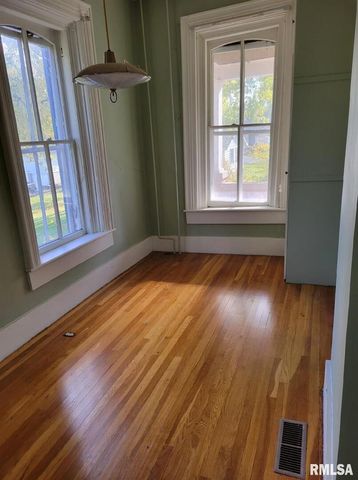 1018 8TH Avenue, Fulton, IL 61252