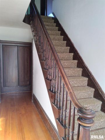 1018 8TH Avenue, Fulton, IL 61252