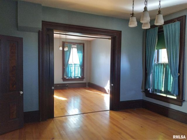 1018 8TH Avenue, Fulton, IL 61252