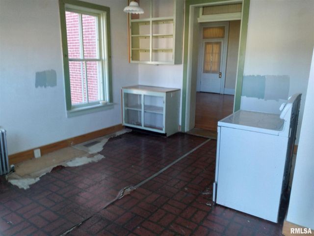 1018 8TH Avenue, Fulton, IL 61252