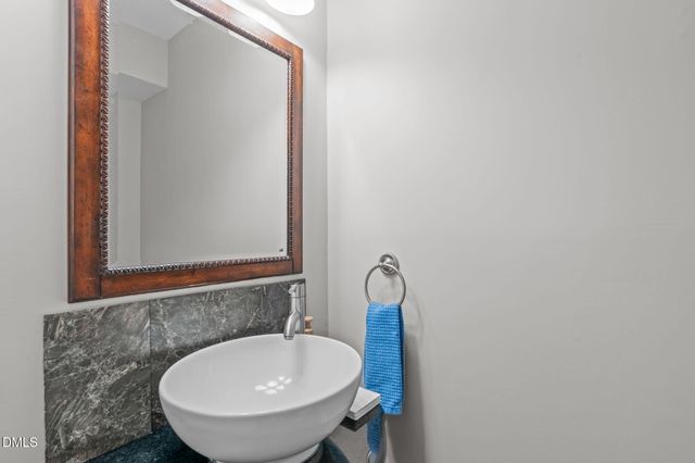 106 Wimbledon Court, Cary, NC 27511