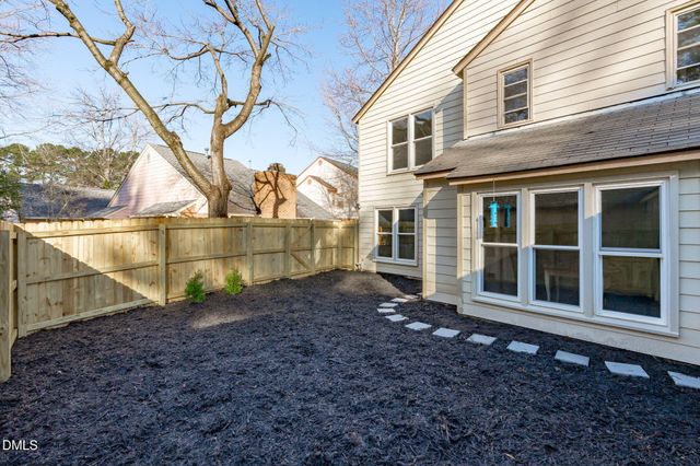 106 Wimbledon Court, Cary, NC 27511