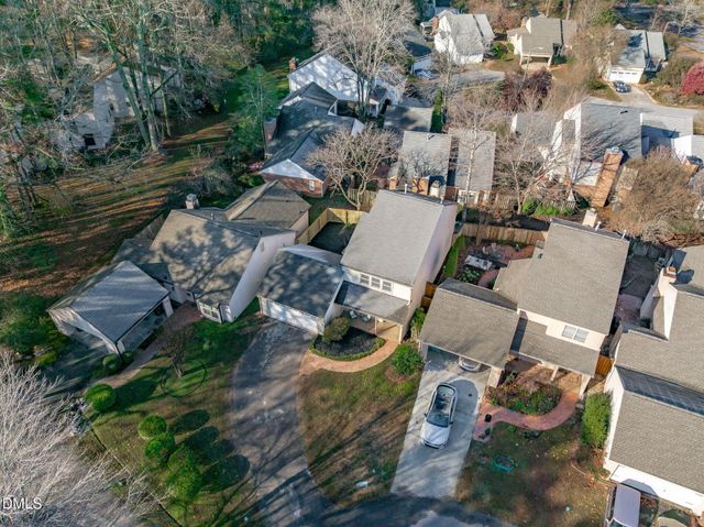 106 Wimbledon Court, Cary, NC 27511