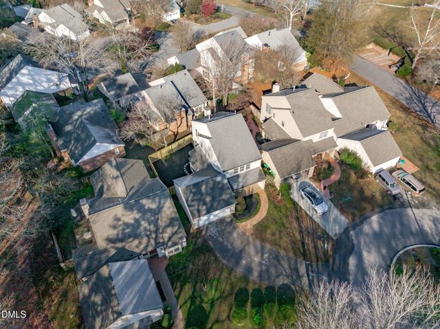 106 Wimbledon Court, Cary, NC 27511