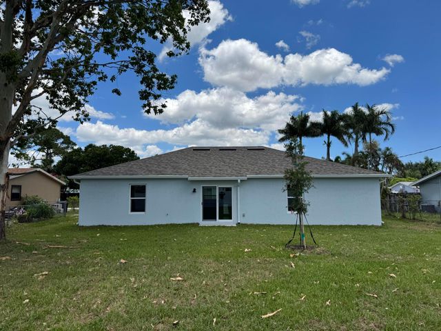 532 SW Buswell Avenue, Port St. Lucie, Port St Lucie, FL 34983