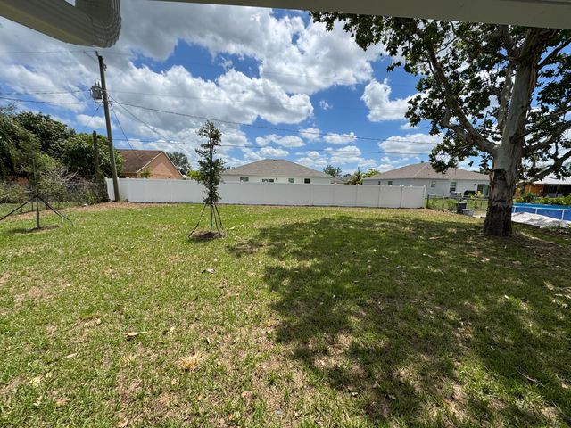 532 SW Buswell Avenue, Port St. Lucie, Port St Lucie, FL 34983