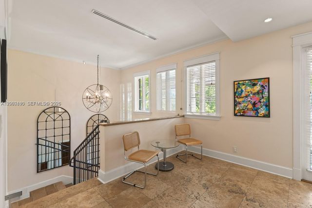 685 Harbor Ln, Key Biscayne, FL 33149