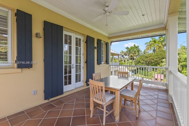 685 Harbor Ln, Key Biscayne, FL 33149
