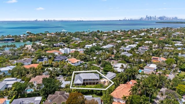 685 Harbor Ln, Key Biscayne, FL 33149