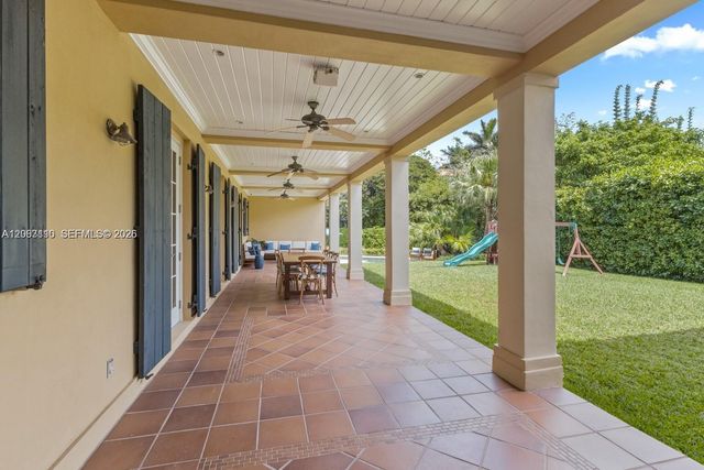 685 Harbor Ln, Key Biscayne, FL 33149