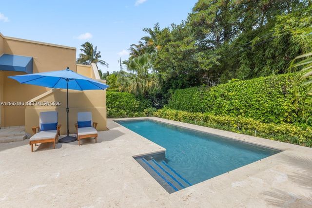 685 Harbor Ln, Key Biscayne, FL 33149