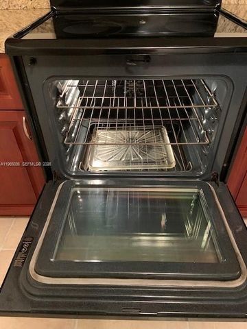 731 N Pine Island Rd 305, Plantation, FL 33324