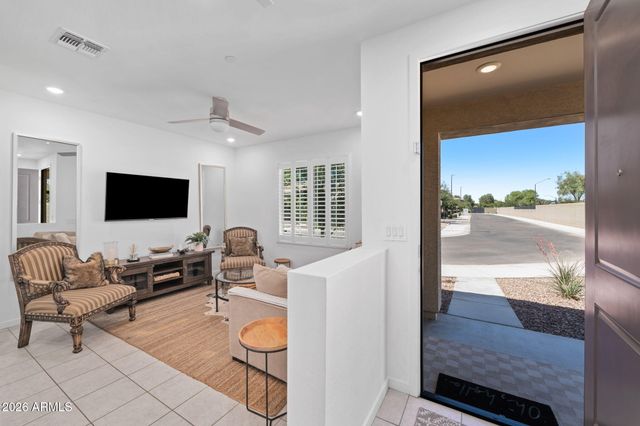 779 E DORAL Avenue 104, Gilbert, AZ 85297