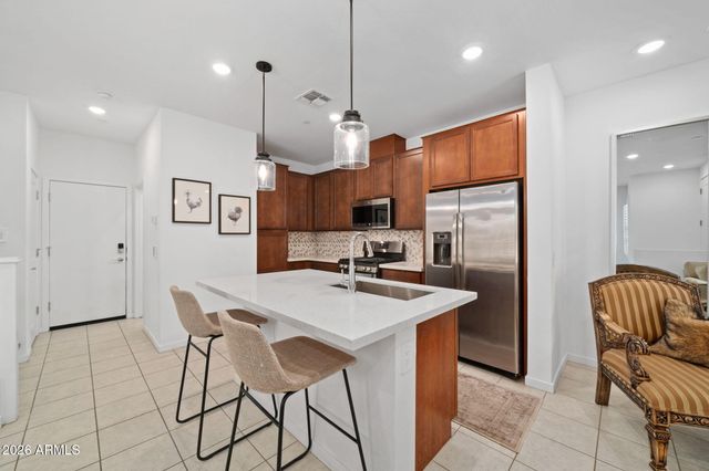 779 E DORAL Avenue 104, Gilbert, AZ 85297